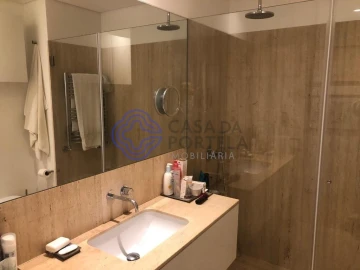 Moradia T4 para Venda em Lordelo do Ouro e Massarelos