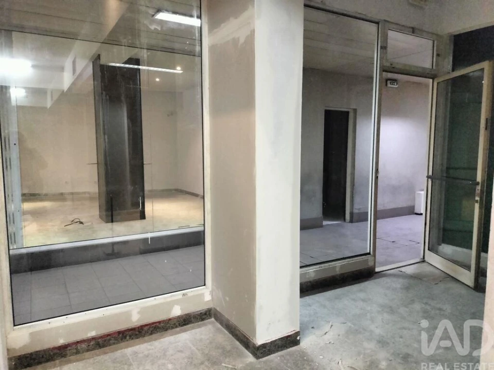 Loja para Venda em Gondomar (São Cosme), Valbom e Jovim Foto 19