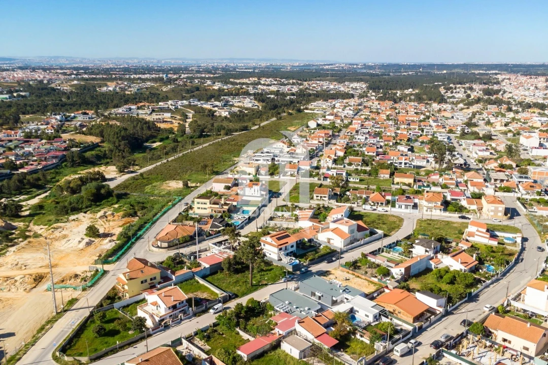 Moradia T3 para Venda em Fernao Ferro Foto 36