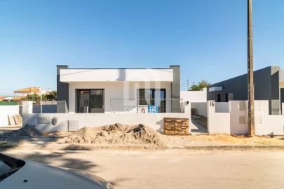 Moradia T3 para Venda em Fernao Ferro