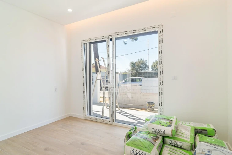 Moradia T3 para Venda em Fernao Ferro Foto 29