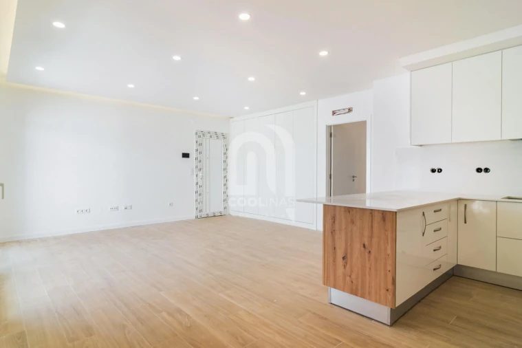 Moradia T3 para Venda em Fernao Ferro Foto 4