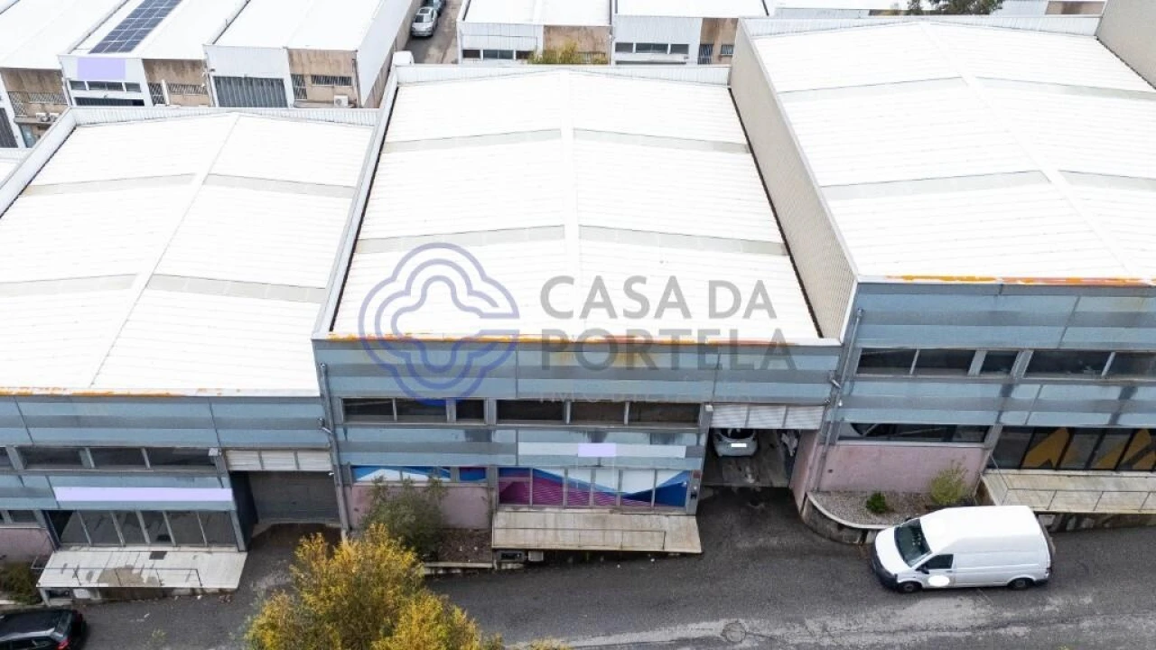 Armazém para Venda em Ermesinde Foto 1