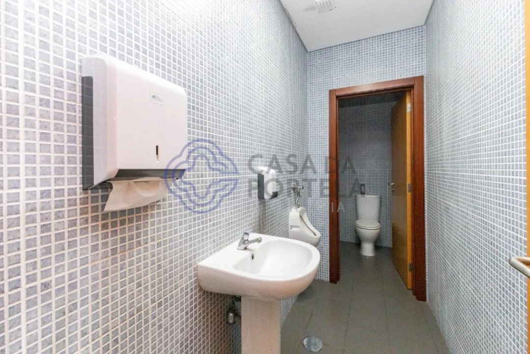 Armazém para Venda em Ermesinde Foto 14