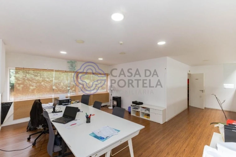 Armazém para Venda em Ermesinde Foto 19