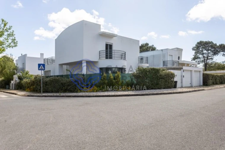 Moradia T3 para Venda em Quinta do Anjo Foto 8