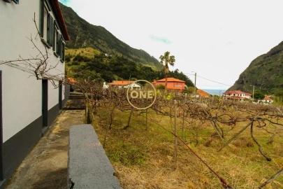 Moradia T4 para Venda em São Vicente