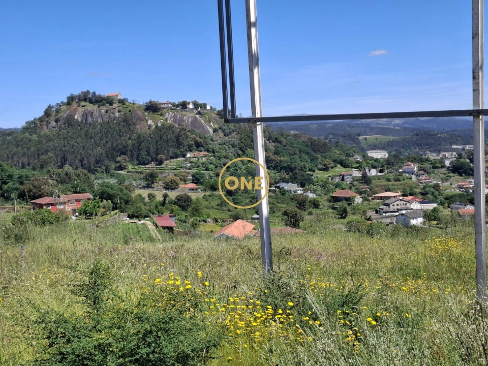 Moradia T3 para Venda em Lanhoso Foto 9