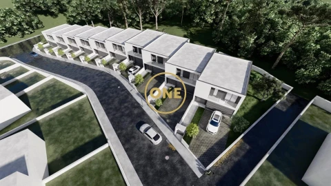 Moradia T3 para Venda em Lanhoso