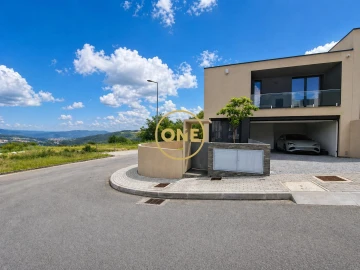 Moradia T3 para Venda em Lanhoso