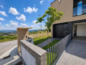 Moradia T3 para Venda em Lanhoso