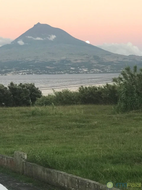 Terreno para Venda em Praia do Almoxarife