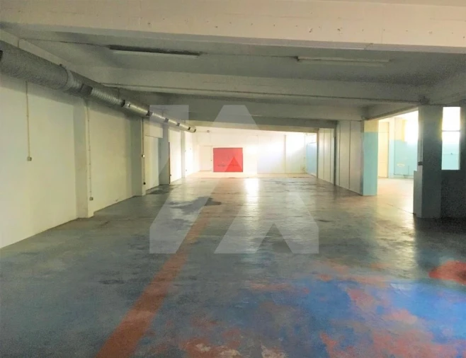 Armazém para Arrendamento em Vila de Cucujães Foto 7