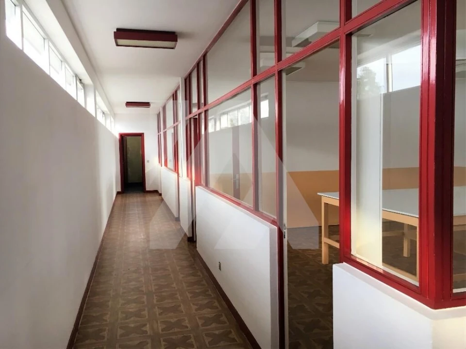 Armazém para Arrendamento em Vila de Cucujães Foto 17