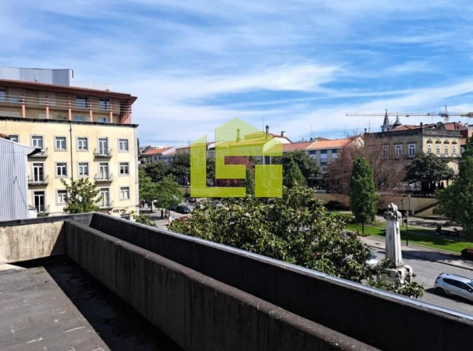 Apartamento T3 para Venda em Fafe Foto 2