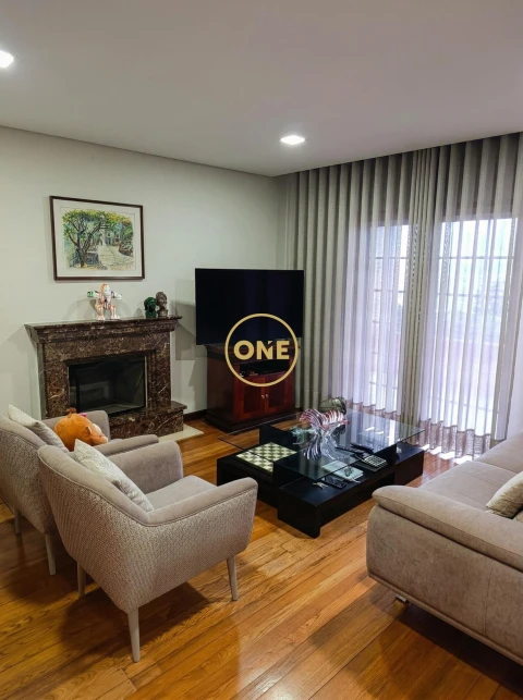 Moradia T5 para Venda em Nogueira, Fraião e Lamaçães