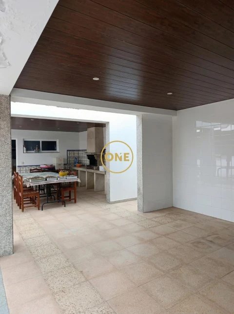 Moradia T5 para Venda em Nogueira, Fraião e Lamaçães