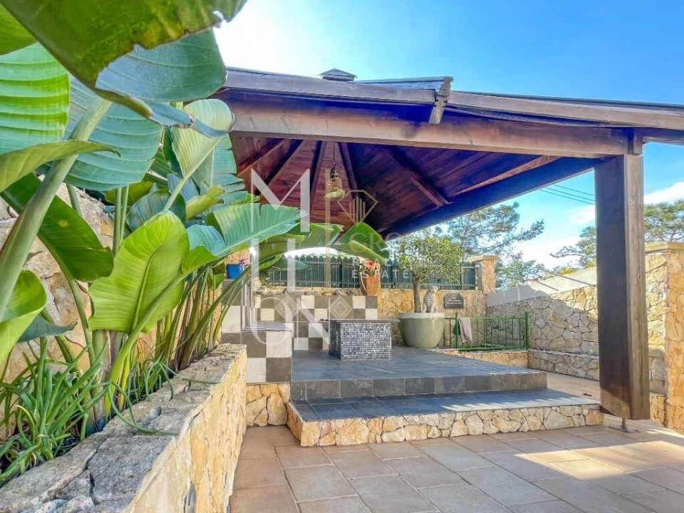 Moradia T3 para Venda em Albufeira e Olhos de Água Foto 2