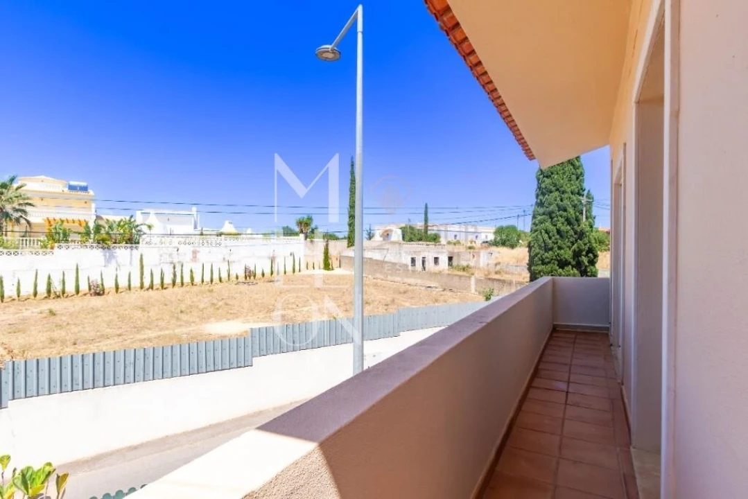 Moradia T3 para Venda em Albufeira e Olhos de Água Foto 17