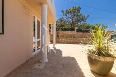 Moradia T3 para Venda em Albufeira e Olhos de Água