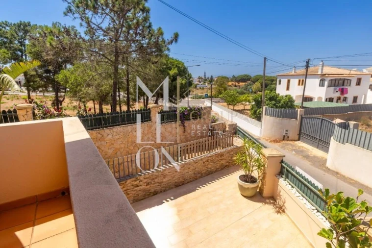 Moradia T3 para Venda em Albufeira e Olhos de Água Foto 18