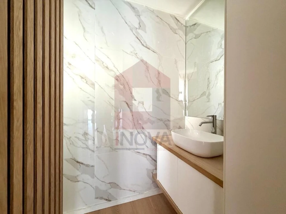 Moradia T4 para Venda em Palmeira Foto 20