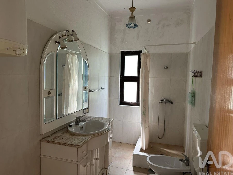 Moradia T4 para Venda em Loule (São Sebastião) Foto 9