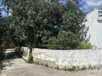 Moradia T4 para Venda em Loule (São Sebastião)