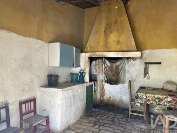 Moradia T4 para Venda em Loule (São Sebastião)