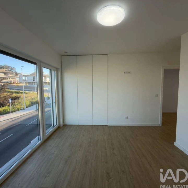 Moradia T3 para Arrendamento em Rio de Mouro Foto 15