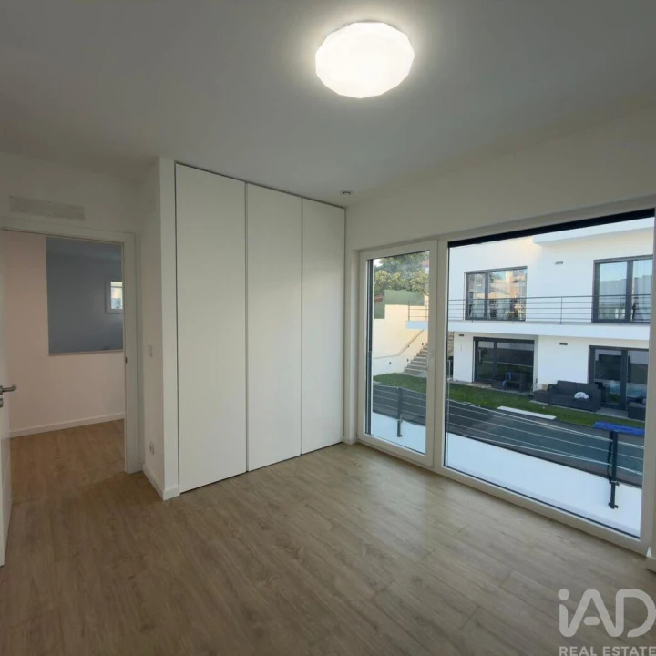 Moradia T3 para Arrendamento em Rio de Mouro Foto 21