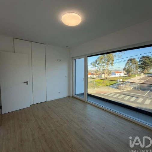 Moradia T3 para Arrendamento em Rio de Mouro Foto 22