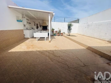 Moradia T3 para Venda em Cabeça Gorda