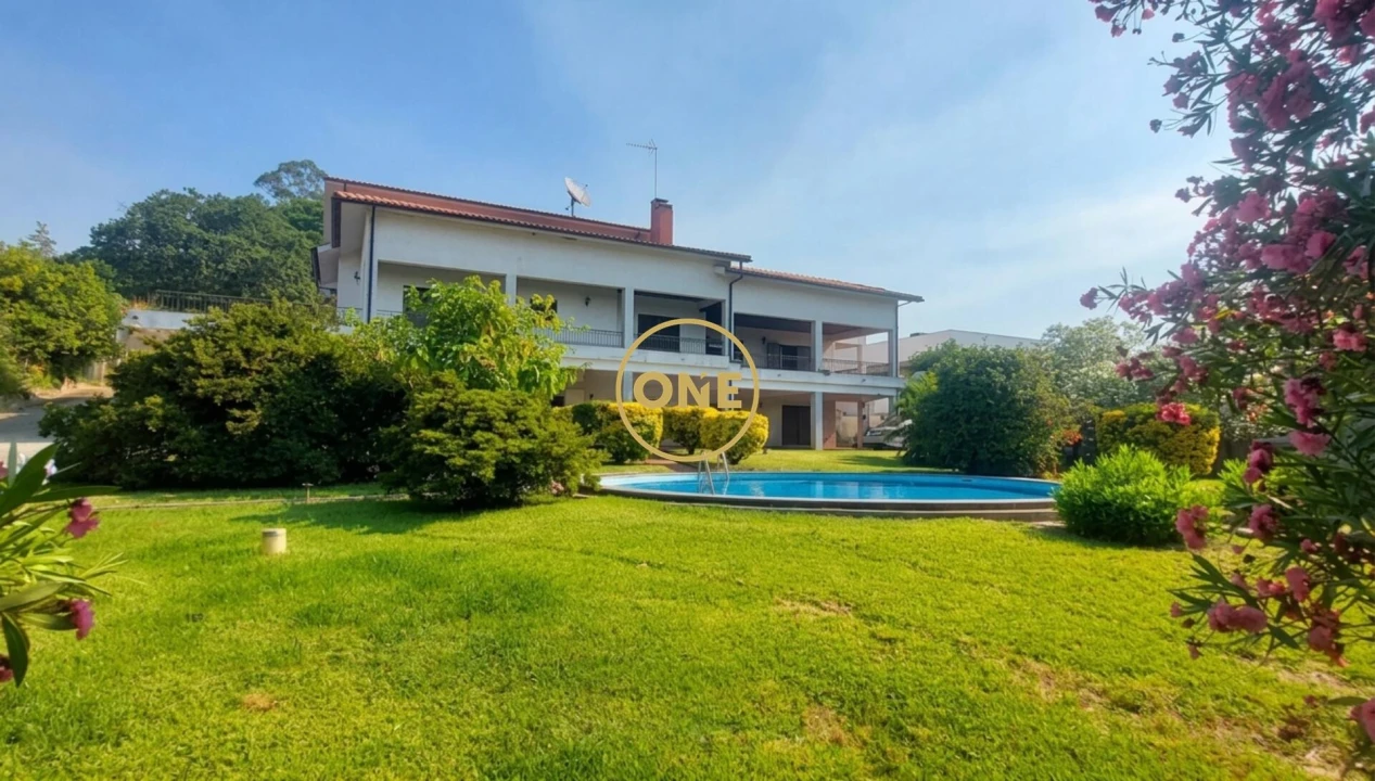 Moradia T7 para Venda em Vila de Punhe Foto 25