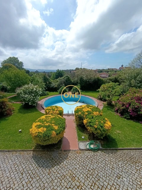 Moradia T8 para Venda em Vila de Punhe