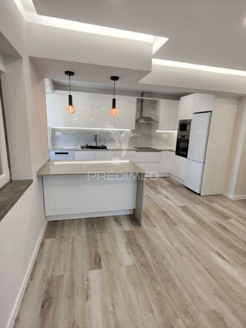 Apartamento T2 para Venda em Corroios