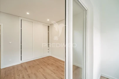 Apartamento T2 para Venda em Corroios