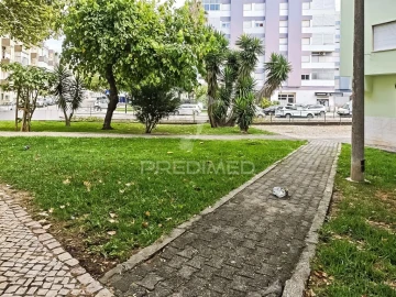 Apartamento T2 para Venda em Corroios