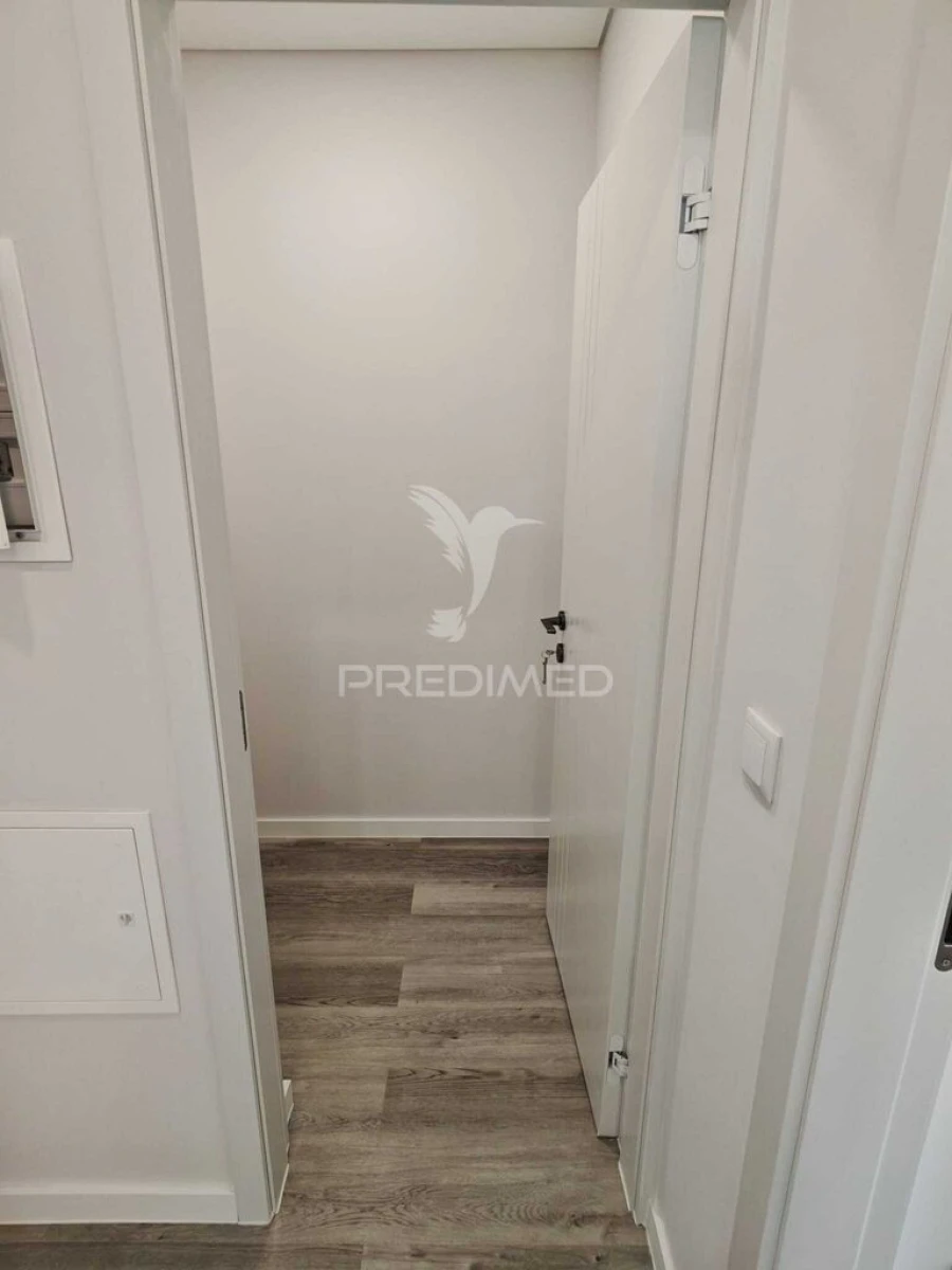 Apartamento T2 para Venda em Corroios Foto 18