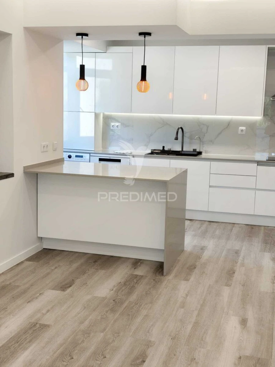 Apartamento T2 para Venda em Corroios Foto 2