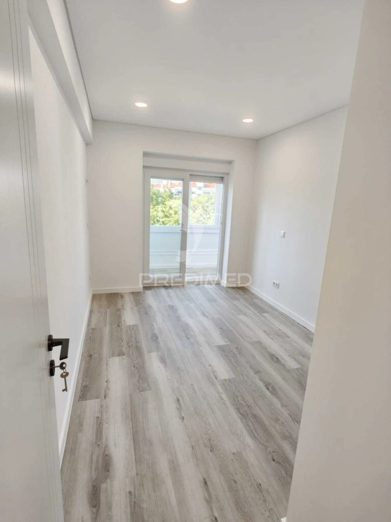 Apartamento T2 para Venda em Corroios Foto 12