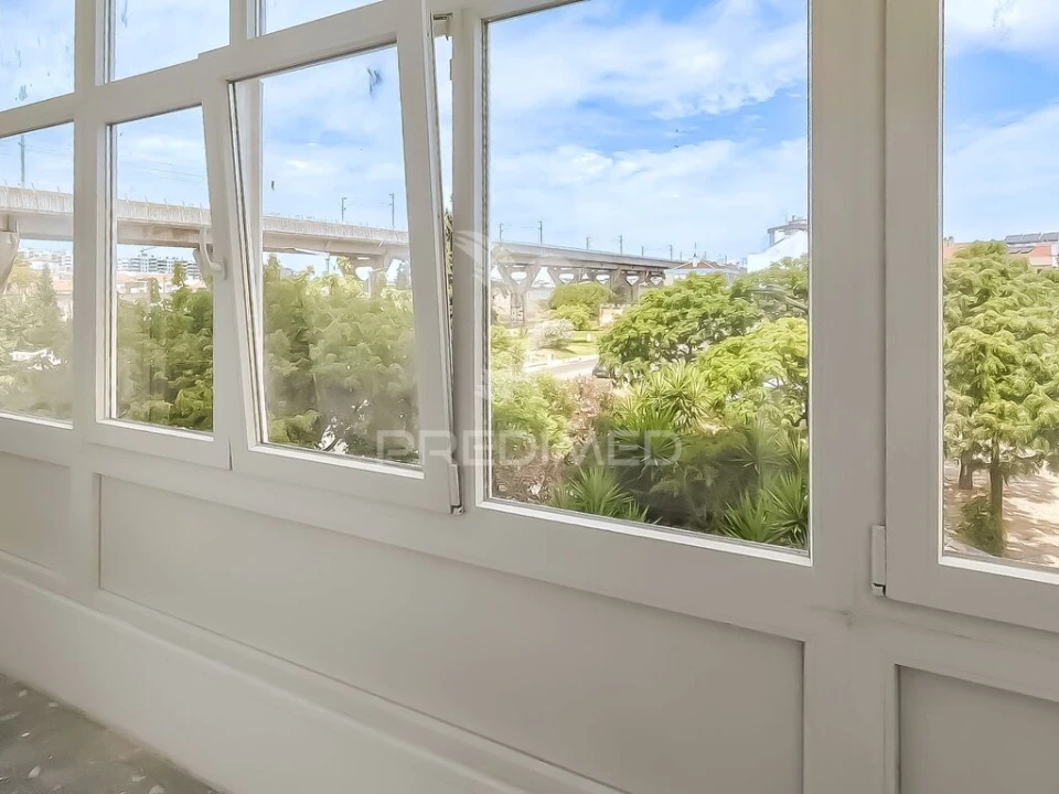 Apartamento T2 para Venda em Corroios Foto 10