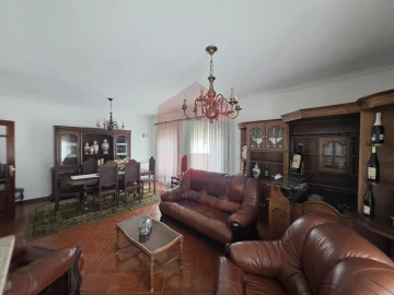 Apartamento T3 para Venda em Vila Verde e Barbudo