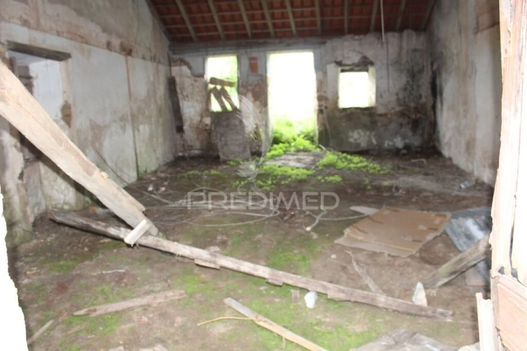 Moradia T4 para Venda em Pussos São Pedro Foto 3