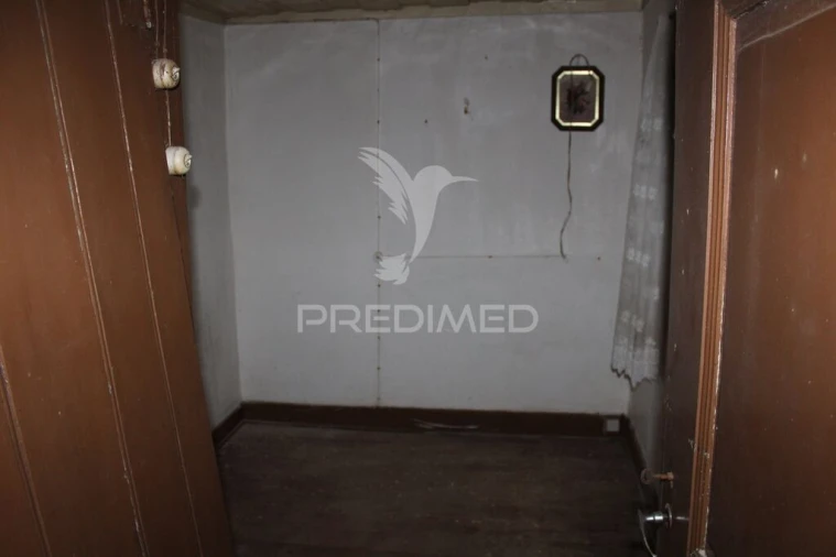 Moradia T4 para Venda em Pussos São Pedro Foto 13