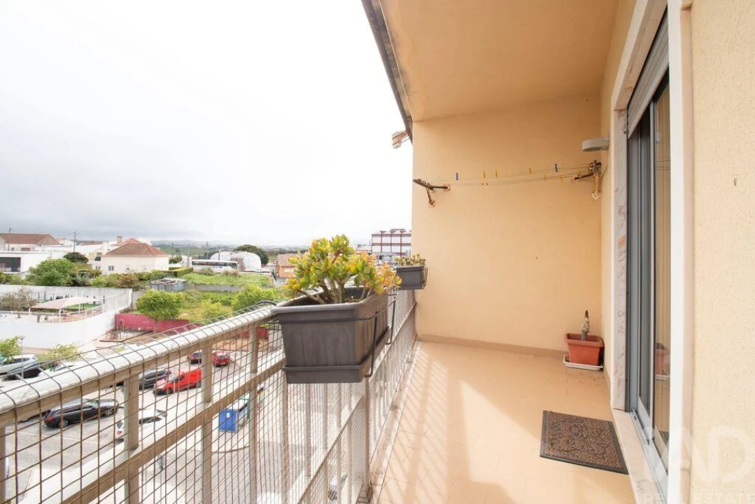 Apartamento T3 para Venda em Cadaval e Pêro Moniz Foto 22