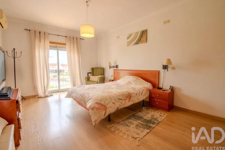 Apartamento T3 para Venda em Cadaval e Pêro Moniz Foto 21