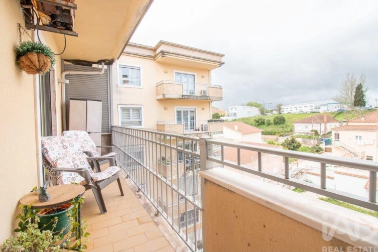 Apartamento T3 para Venda em Cadaval e Pêro Moniz Foto 17