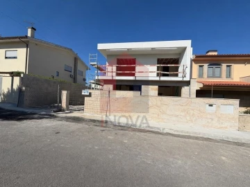 Moradia T4 para Venda em Palmeira