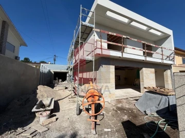 Moradia T4 para Venda em Palmeira